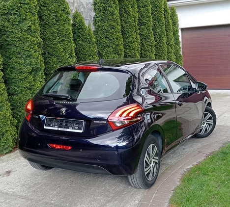 Peugeot 208 cena 24900 przebieg: 139000, rok produkcji 2015 z Limanowa małe 277